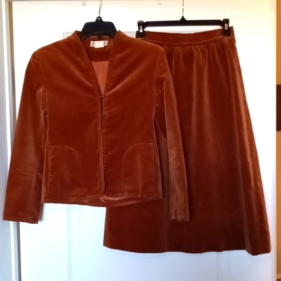 Suit by Prophecy EUC caramel brown velveteen VTG from 1970s skirt and blazer - Picture 1 of 16
